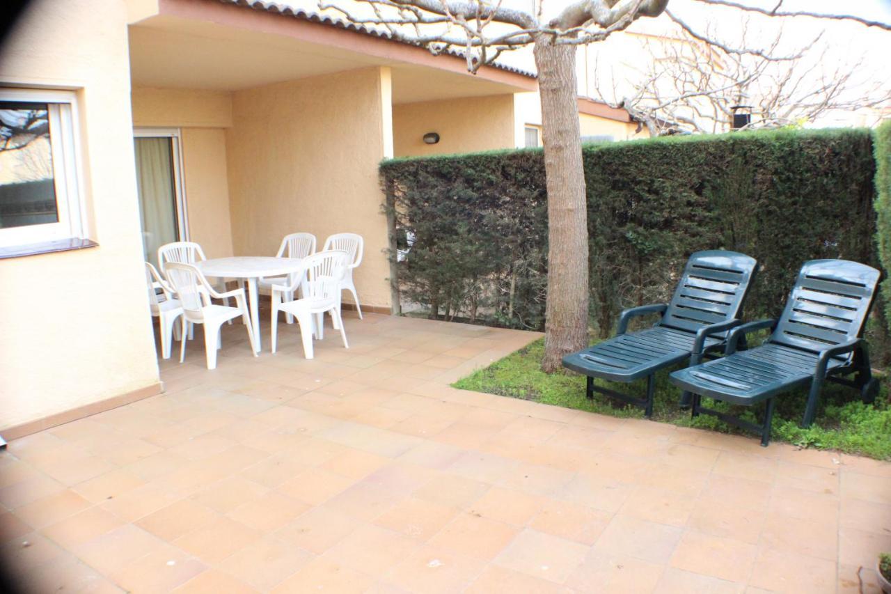 Port Estrella 24 Villa Roses Exterior photo